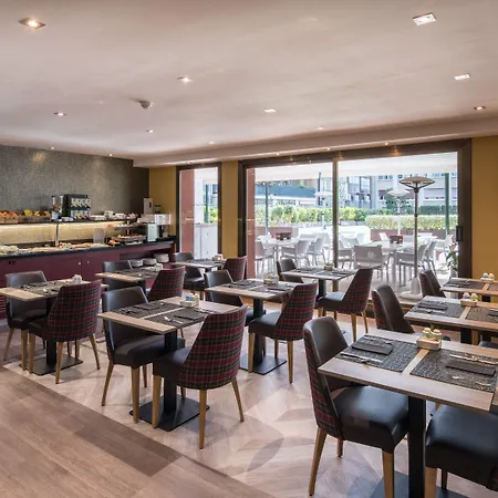 The Moods Oasis 호텔